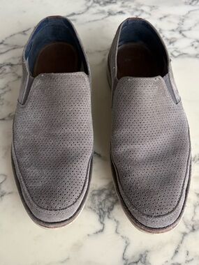 Trask "Bradley" Perforated Suede Loafer in charcoal grey sz 9